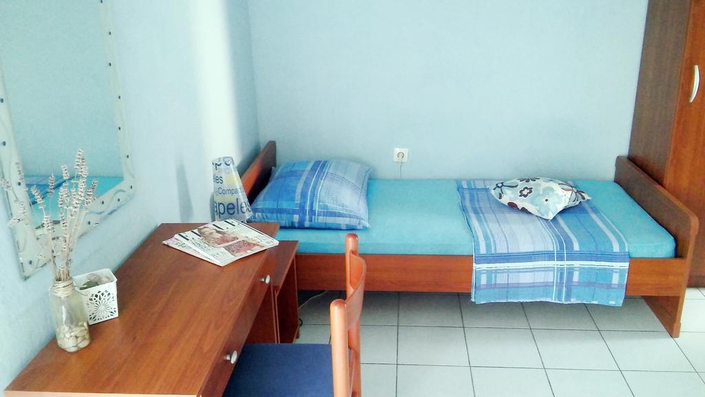 Apartmani Conar Veliki Drvenik Exterior photo