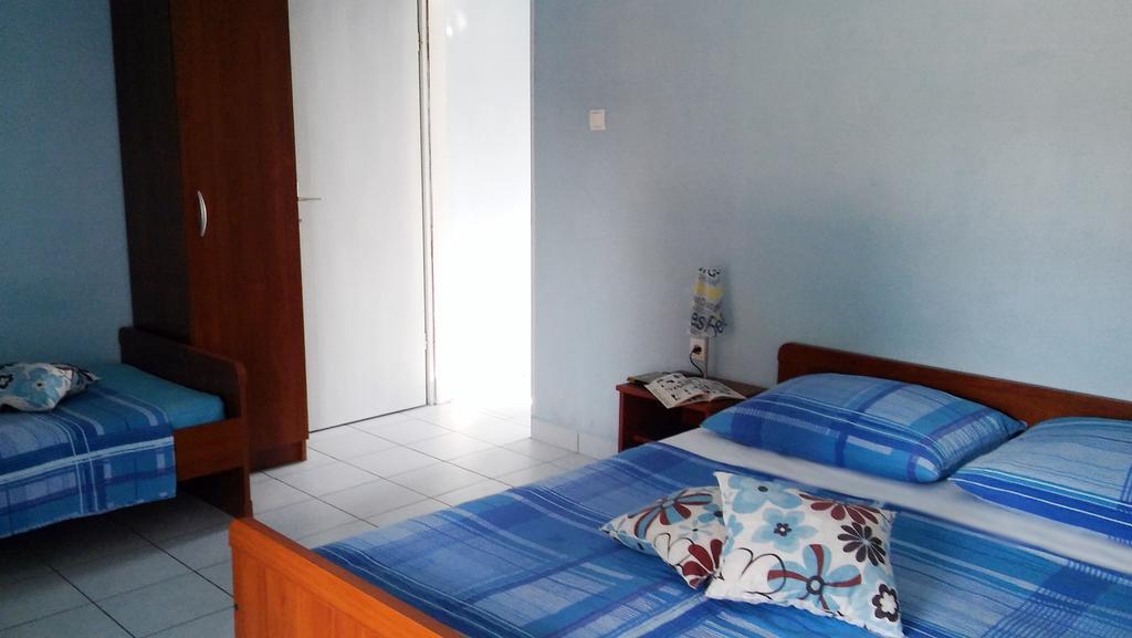 Apartmani Conar Veliki Drvenik Exterior photo